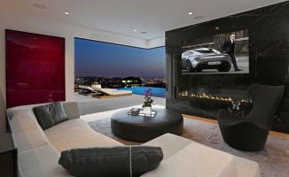 LuxxList : The Westside's HOTTEST LUXURY MARKETS