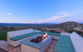 LA Confidential: LA Homes with Backyard Fire Pits