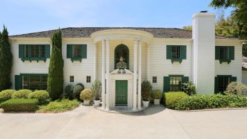The Los Angeles Times: 355 S Mapleton